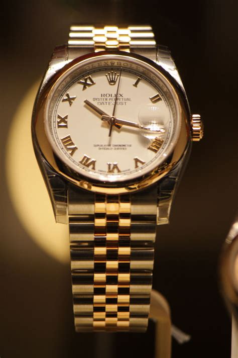 http www.thereplicablog.com top-5-rolex-replicas-on-amazon-com|how to spot a real rolex.